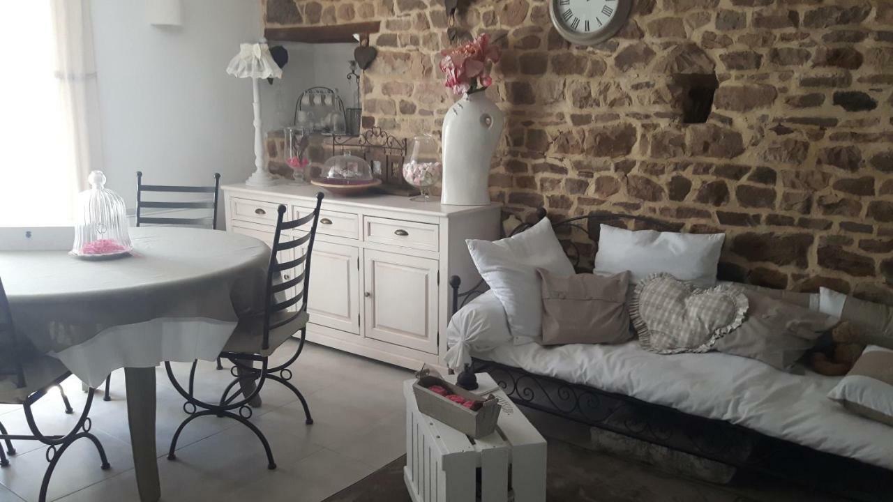 Chambres D'Hotes La Clef Des Champs Montpinchon Exteriér fotografie